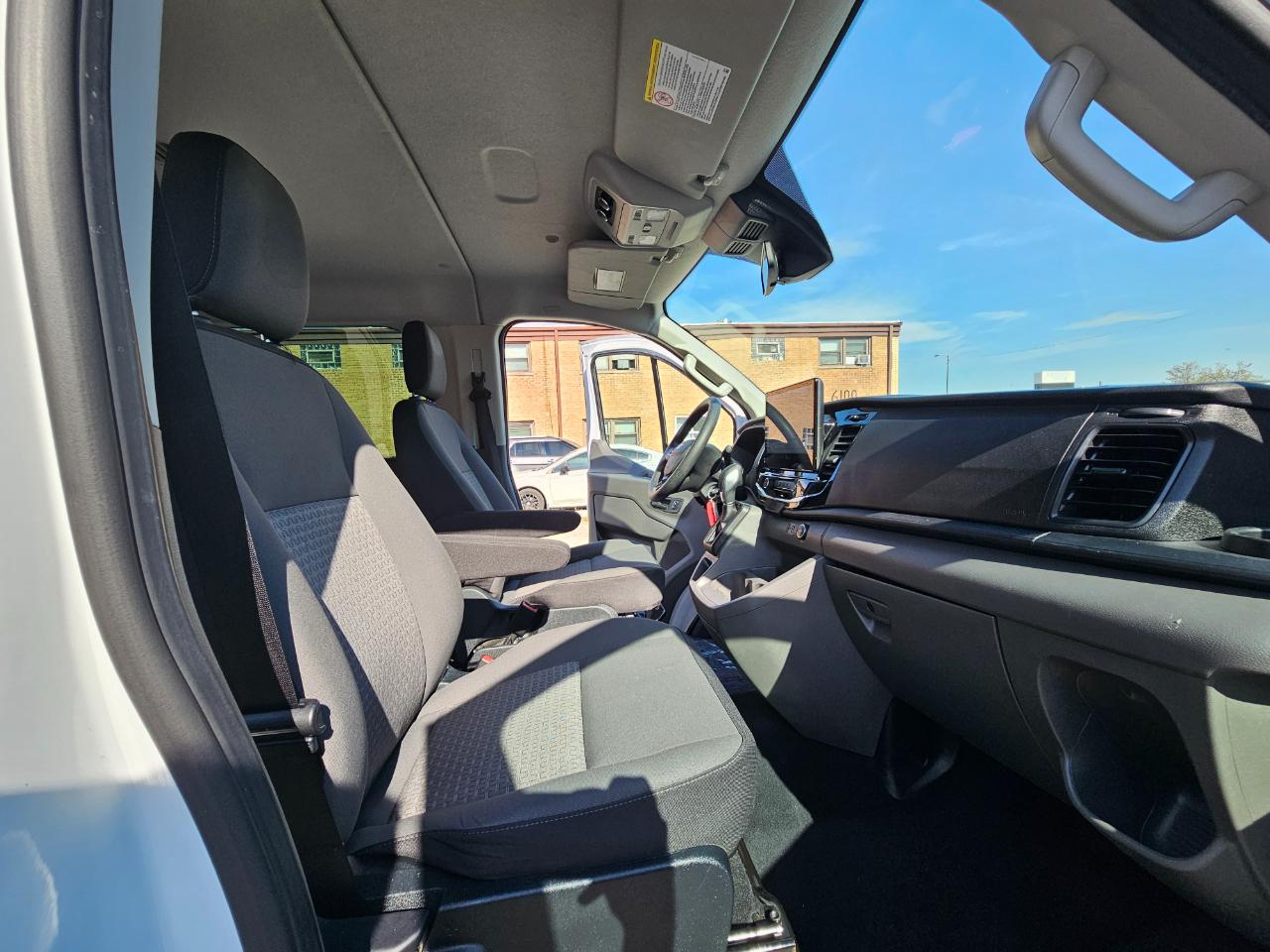 Ford Transit Passenger Wagon T-350 148" Low Roof XLT RWD 2023