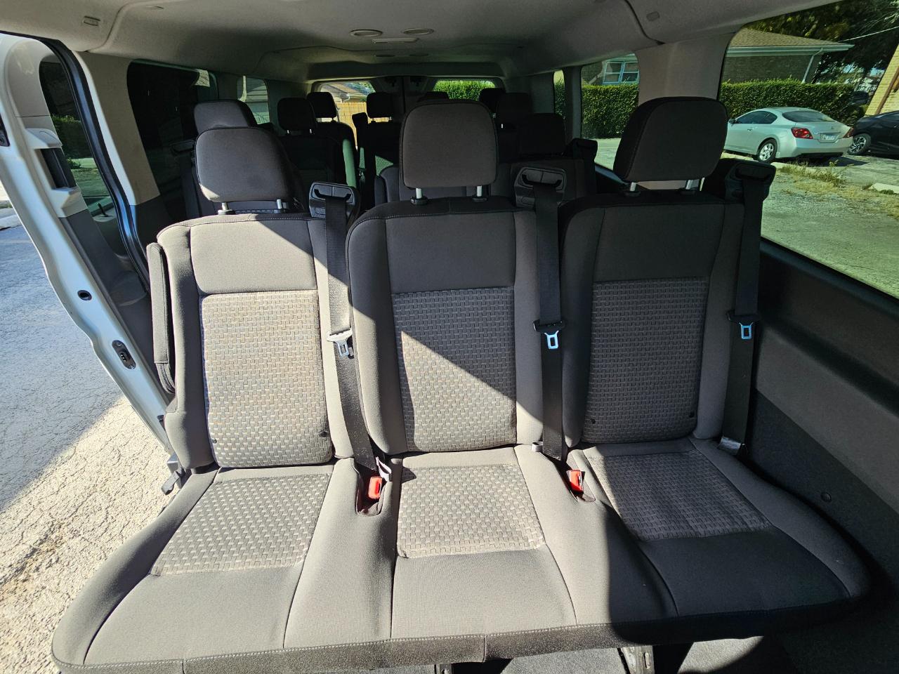 Ford Transit Passenger Wagon T-350 148" Low Roof XLT RWD 2023
