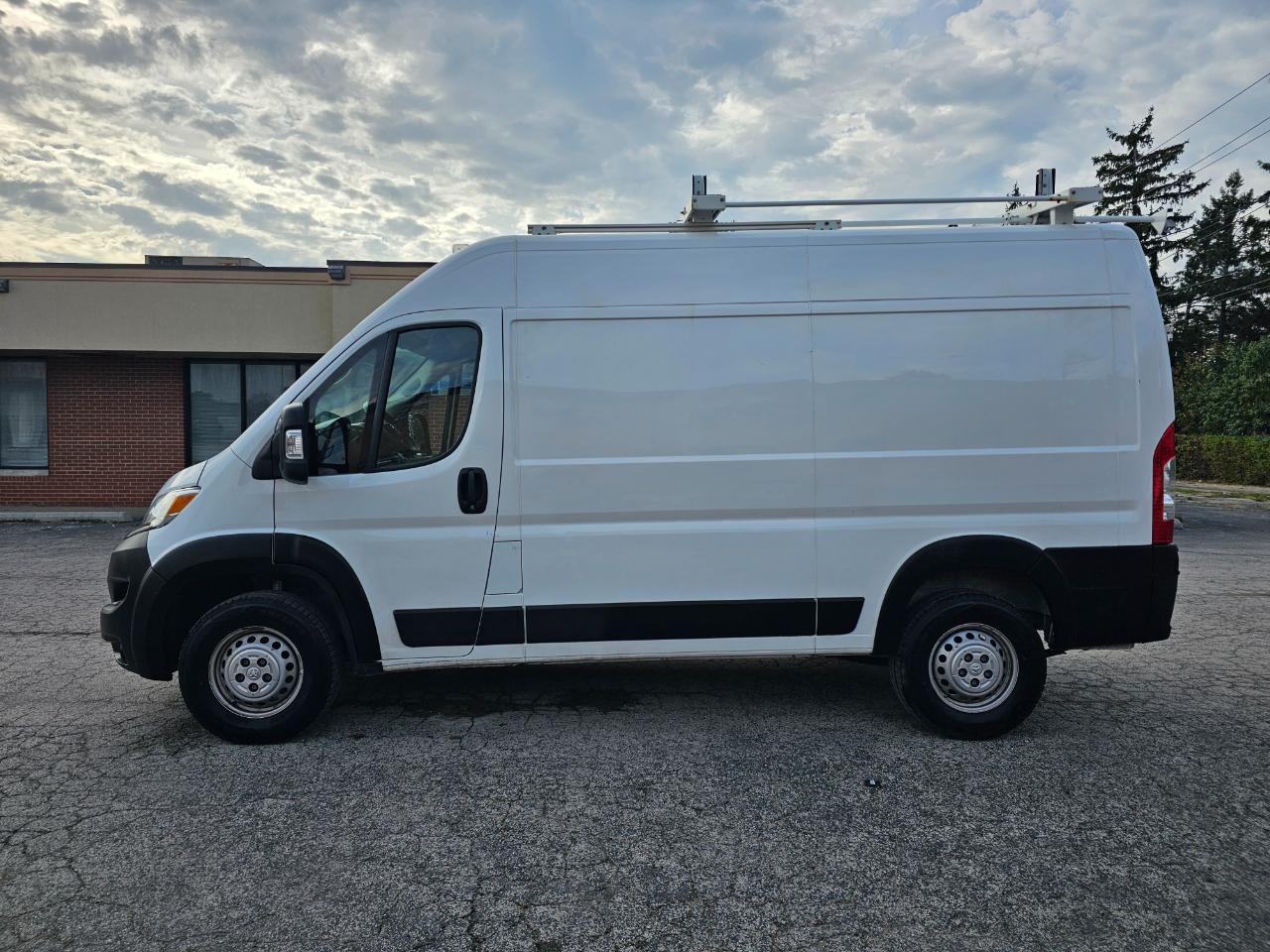 RAM ProMaster Cargo Van Tradesman 2500 High Roof 136" WB w/Pass Seat 2024