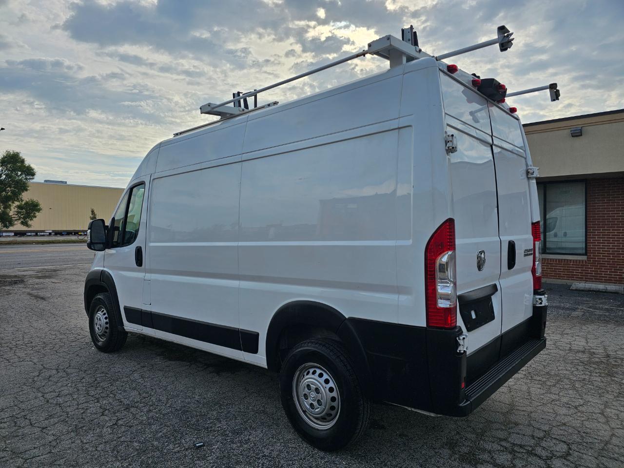 RAM ProMaster Cargo Van Tradesman 2500 High Roof 136" WB w/Pass Seat 2024