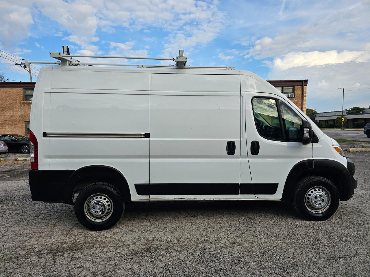 RAM ProMaster Cargo Van Tradesman 2500 High Roof 136" WB w/Pass Seat 2024