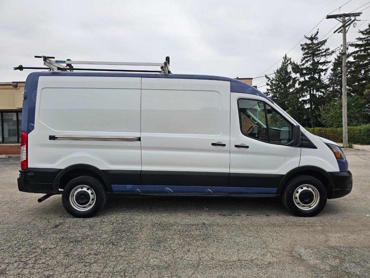 Ford Transit Cargo Van T-250 130" Med Rf 9070 GVWR RWD 2023
