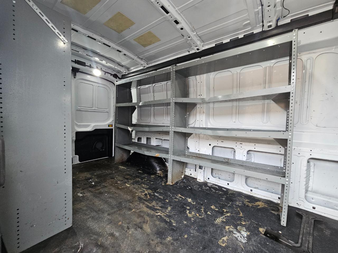 Ford Transit Cargo Van T-250 130" Med Rf 9070 GVWR RWD 2023