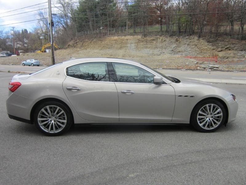 2015 Maserati Ghibli Base photo 3