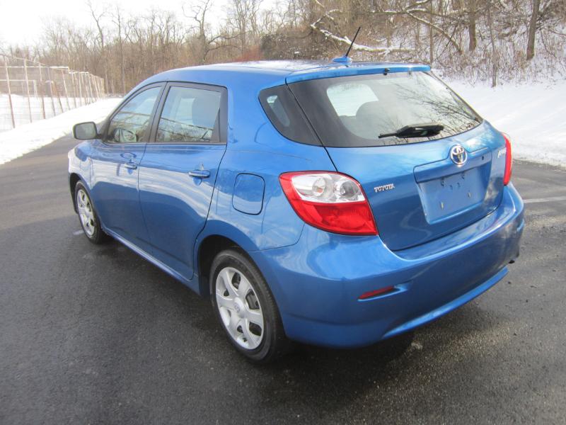 Toyota Matrix Base 4-Speed AT 2009