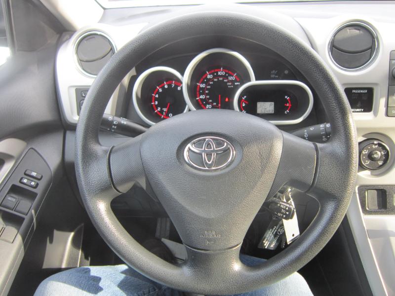Toyota Matrix Base 4-Speed AT 2009