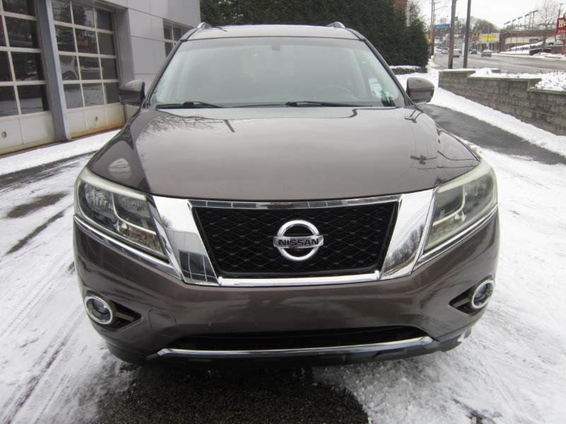 Nissan Pathfinder SV 4WD 2015