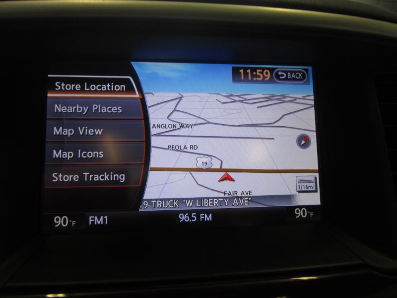 Nissan Pathfinder SV 4WD 2015