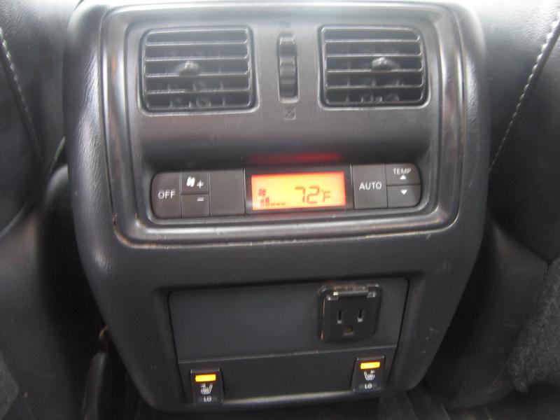 Nissan Pathfinder SV 4WD 2015