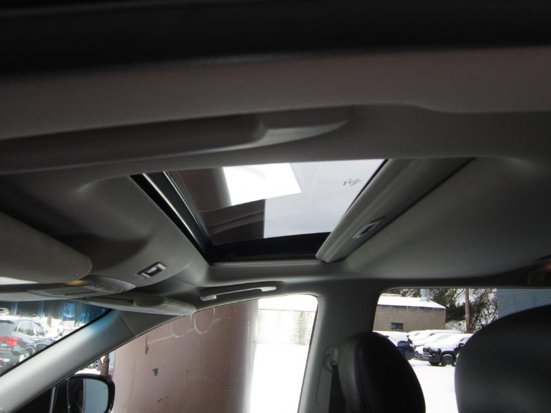 Nissan Pathfinder SV 4WD 2015