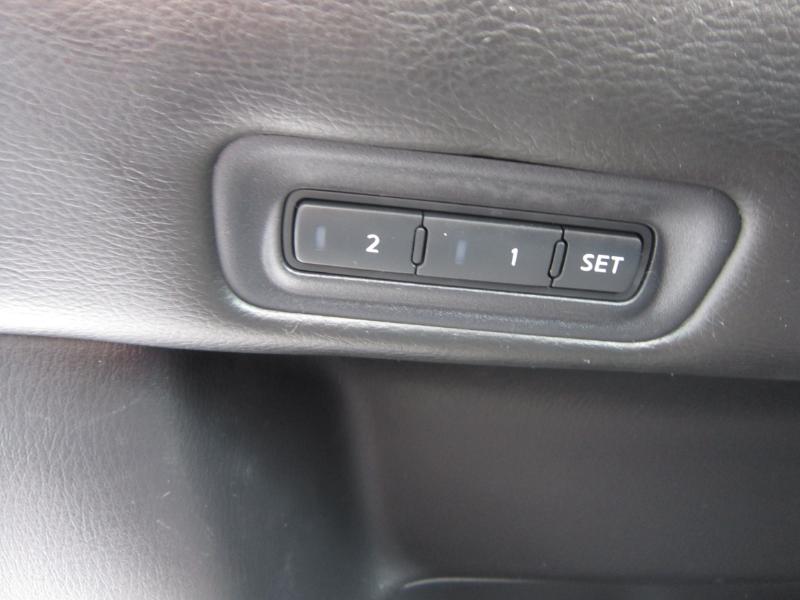 Nissan Pathfinder SV 4WD 2015