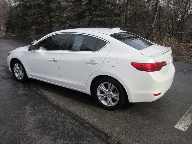 Acura ILX CVT Hybrid w/ Technology Package 2013