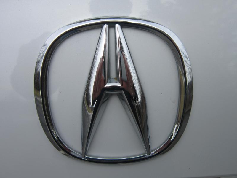 Acura ILX CVT Hybrid w/ Technology Package 2013