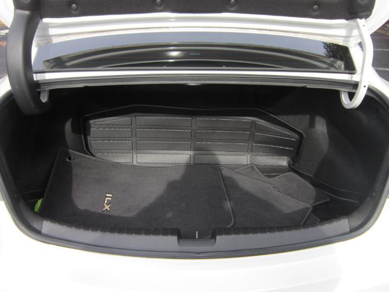 Acura ILX CVT Hybrid w/ Technology Package 2013