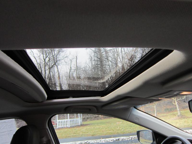 Acura ILX CVT Hybrid w/ Technology Package 2013