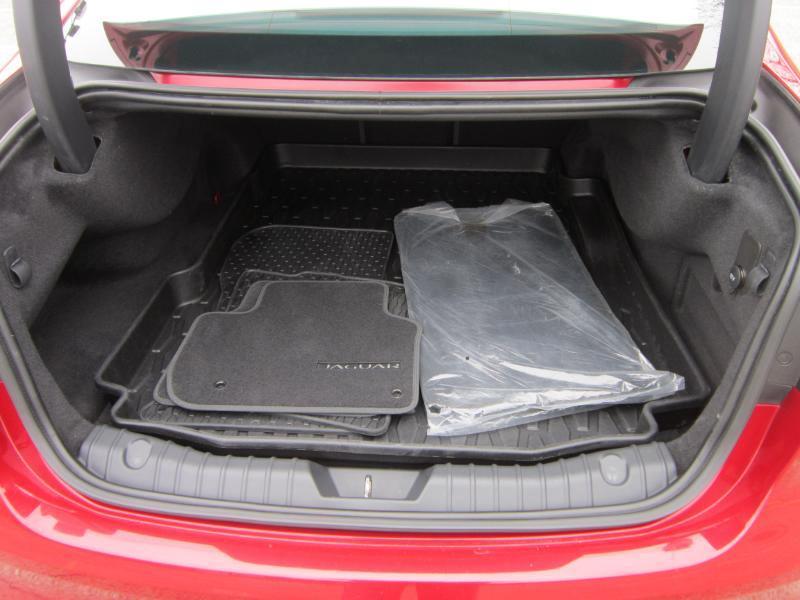 Jaguar XF-Series 25t Premium AWD 2018