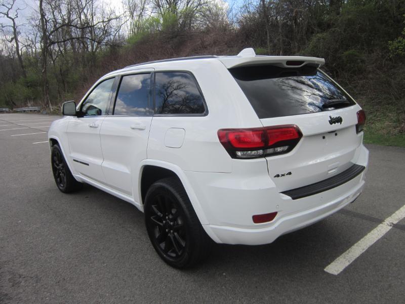 Jeep Grand Cherokee Laredo 4WD 2020
