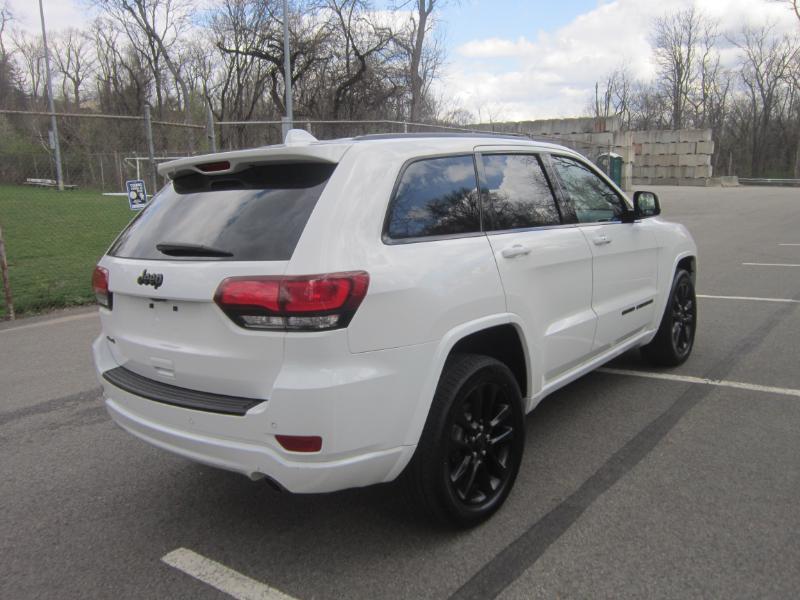 Jeep Grand Cherokee Laredo 4WD 2020