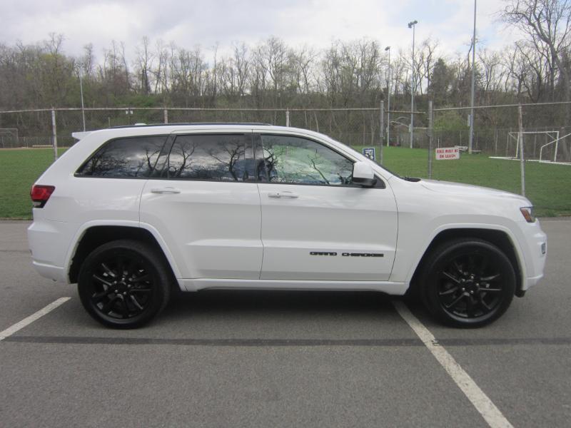 Jeep Grand Cherokee Laredo 4WD 2020