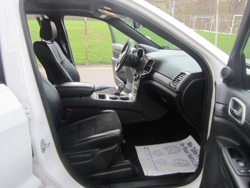 Jeep Grand Cherokee Laredo 4WD 2020