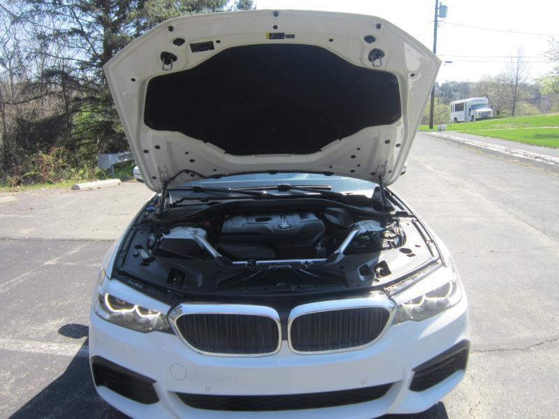 BMW 5-Series 530i xDrive 2019