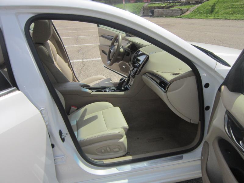 Cadillac ATS 2.0L Luxury AWD 2016