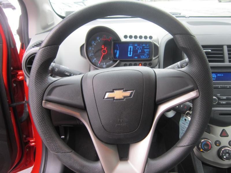 Chevrolet Sonic 2LS Sedan 2012