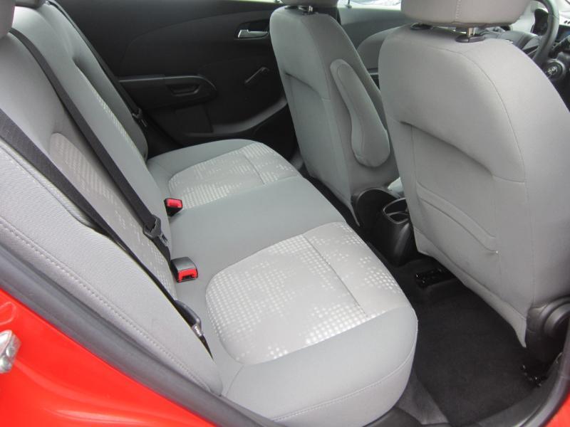 Chevrolet Sonic 2LS Sedan 2012