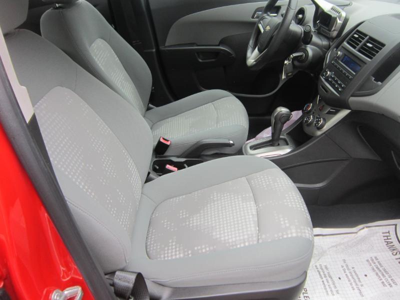 Chevrolet Sonic 2LS Sedan 2012