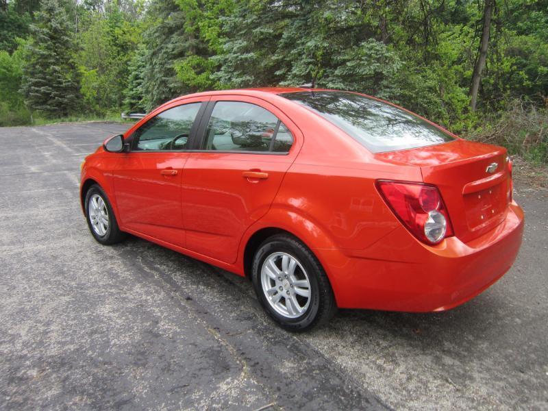 Chevrolet Sonic 2LS Sedan 2012