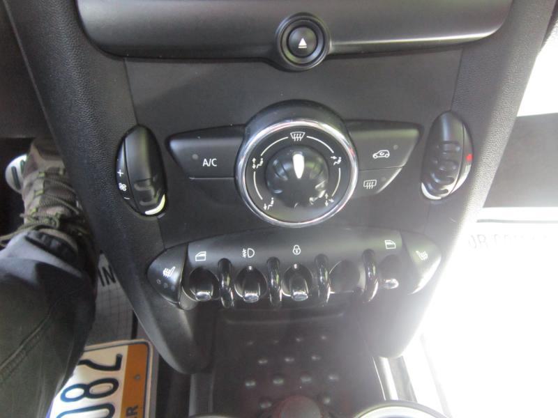 MINI Clubman S 2012