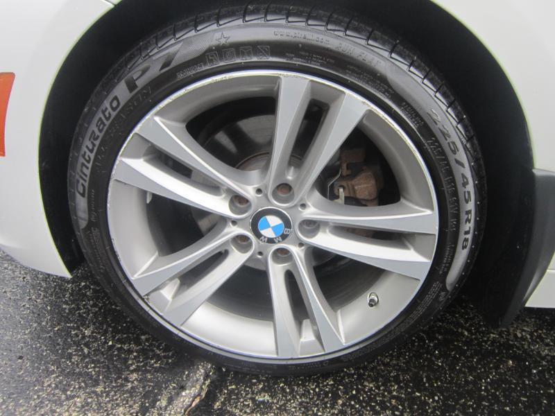 BMW 3-Series 330i xDrive SULEV Sedan 2017