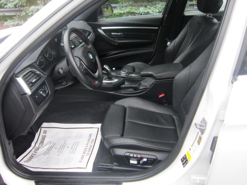 BMW 3-Series 330i xDrive SULEV Sedan 2017