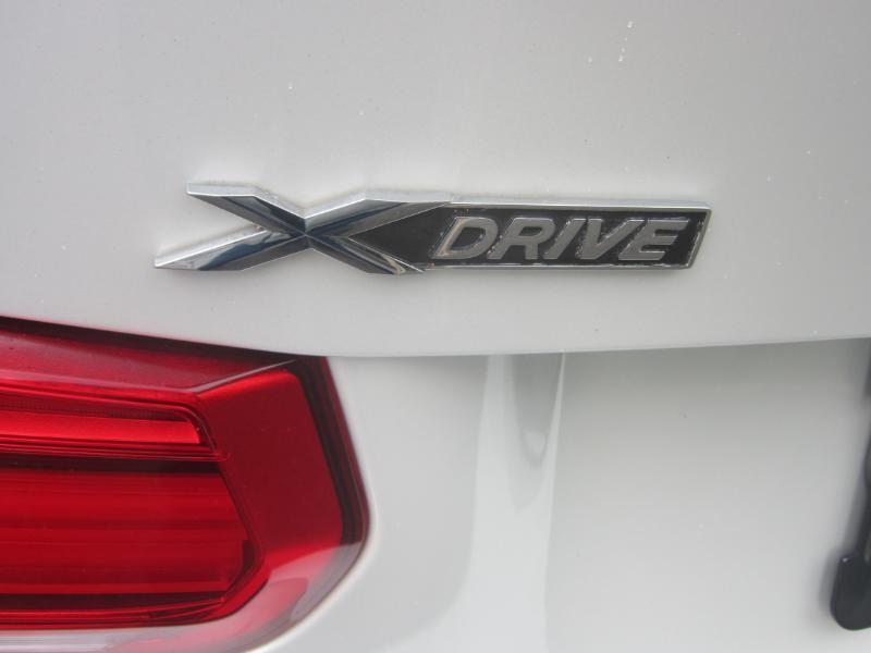 BMW 3-Series 330i xDrive SULEV Sedan 2017
