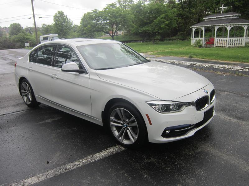 BMW 3-Series 330i xDrive SULEV Sedan 2017