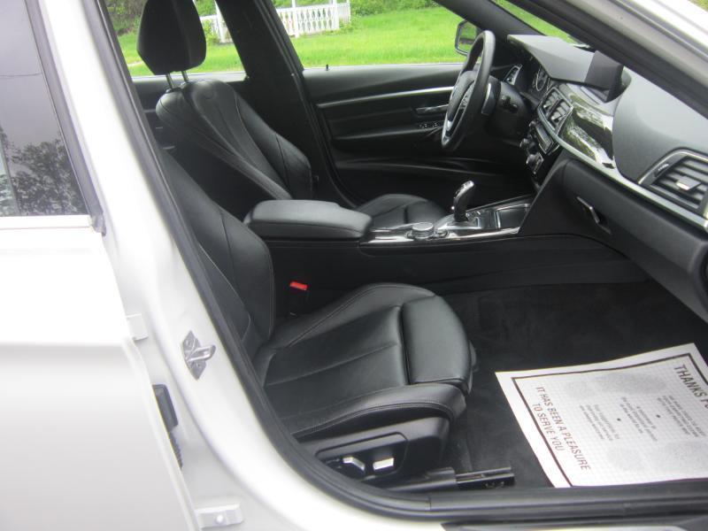 BMW 3-Series 330i xDrive SULEV Sedan 2017
