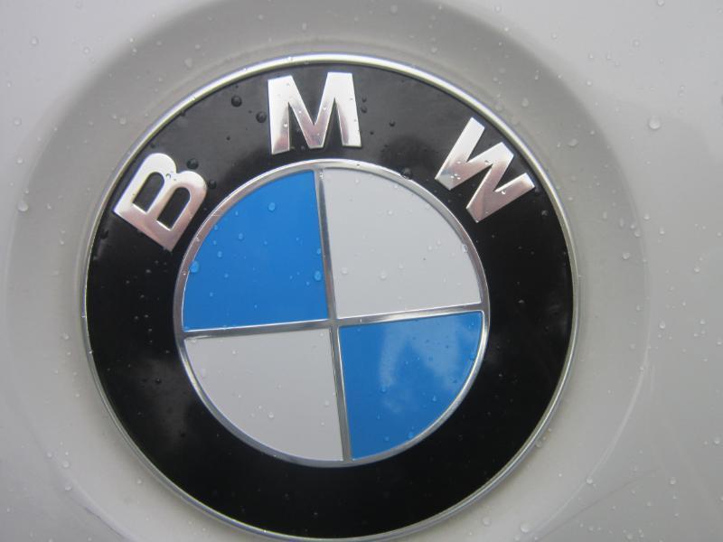 BMW 3-Series 330i xDrive SULEV Sedan 2017