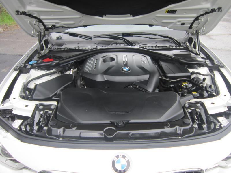 BMW 3-Series 330i xDrive SULEV Sedan 2017