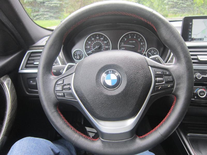 BMW 3-Series 330i xDrive SULEV Sedan 2017