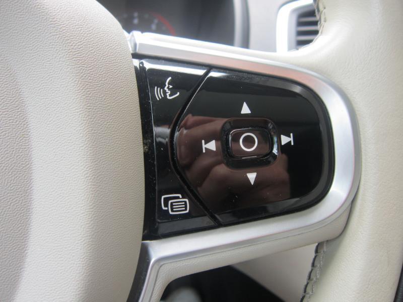Volvo XC90 T6 Momentum AWD 2019