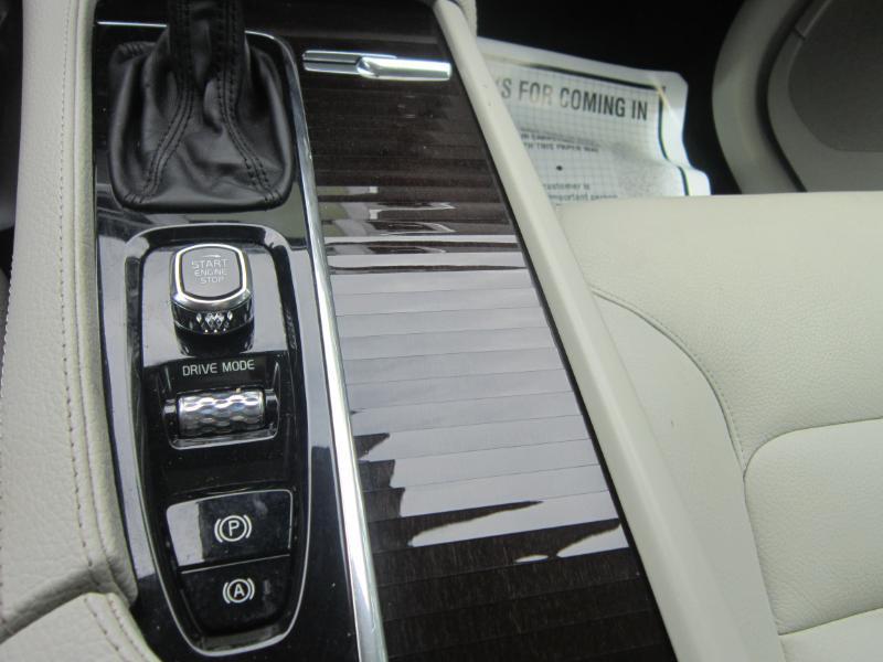 Volvo XC90 T6 Momentum AWD 2019