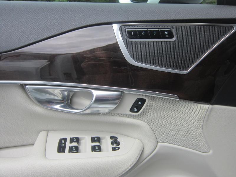 Volvo XC90 T6 Momentum AWD 2019