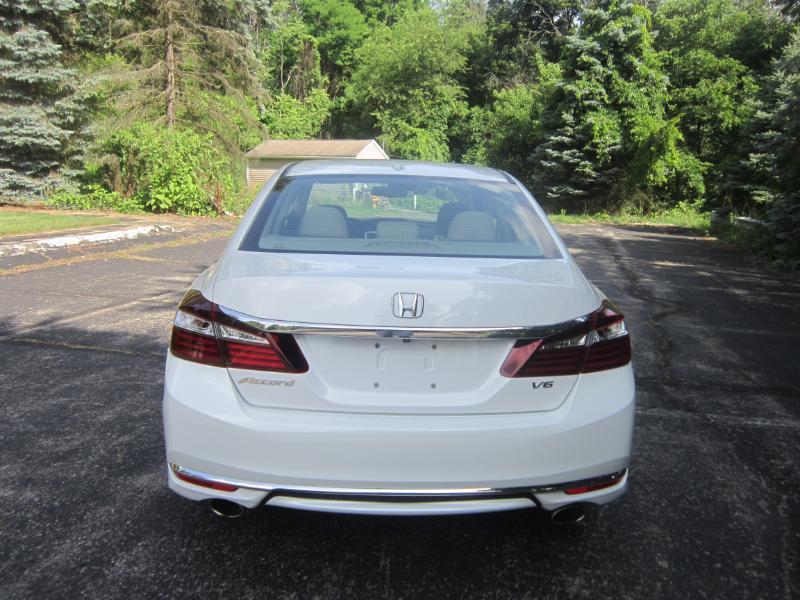 Honda Accord EX-L Sedan V6 CVT w/ Honda Sensing 6-Spd AT 2017
