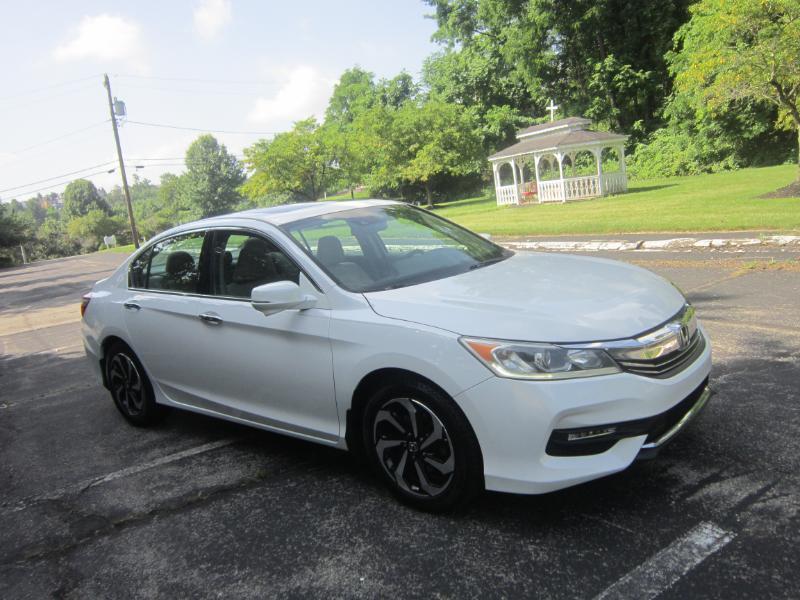 Honda Accord EX-L Sedan V6 CVT w/ Honda Sensing 6-Spd AT 2017