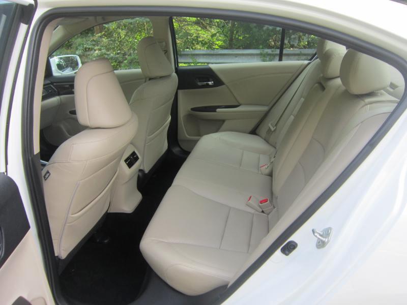 Honda Accord EX-L Sedan V6 CVT w/ Honda Sensing 6-Spd AT 2017
