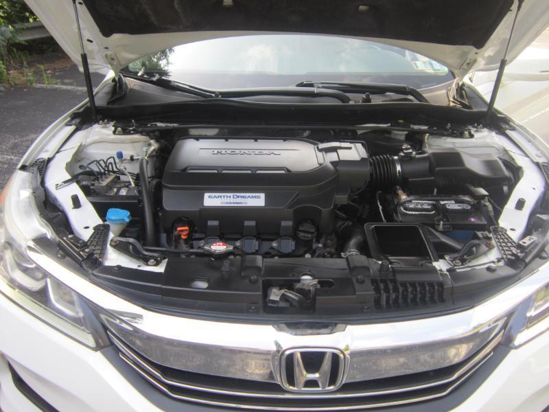 Honda Accord EX-L Sedan V6 CVT w/ Honda Sensing 6-Spd AT 2017