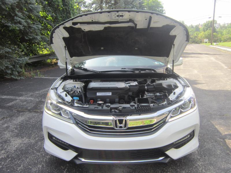 Honda Accord EX-L Sedan V6 CVT w/ Honda Sensing 6-Spd AT 2017