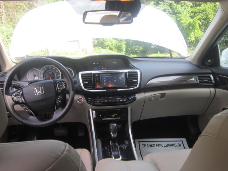 Honda Accord EX-L Sedan V6 CVT w/ Honda Sensing 6-Spd AT 2017