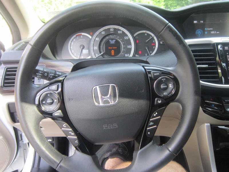 Honda Accord EX-L Sedan V6 CVT w/ Honda Sensing 6-Spd AT 2017