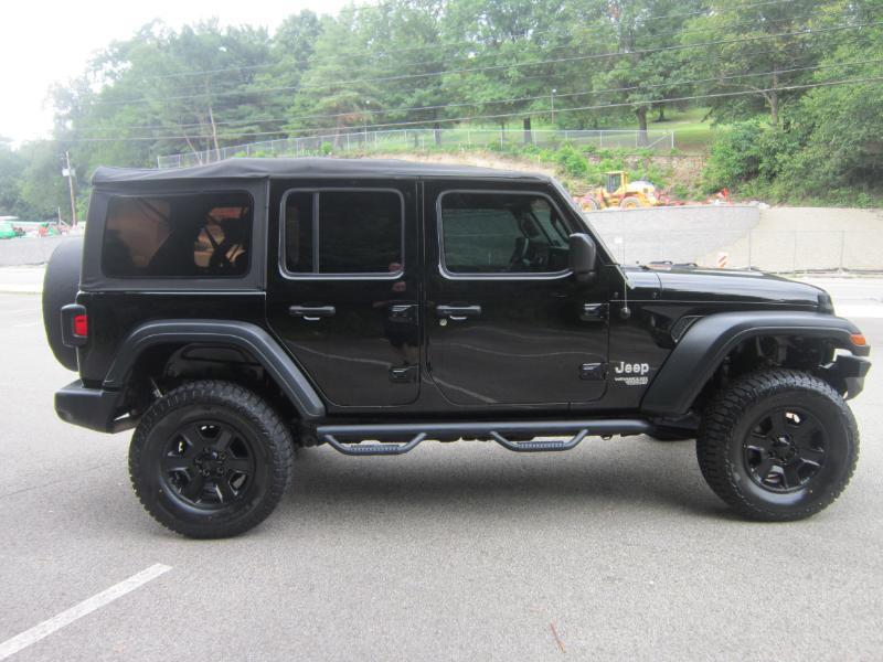 Jeep Wrangler Unlimited Sport 2018